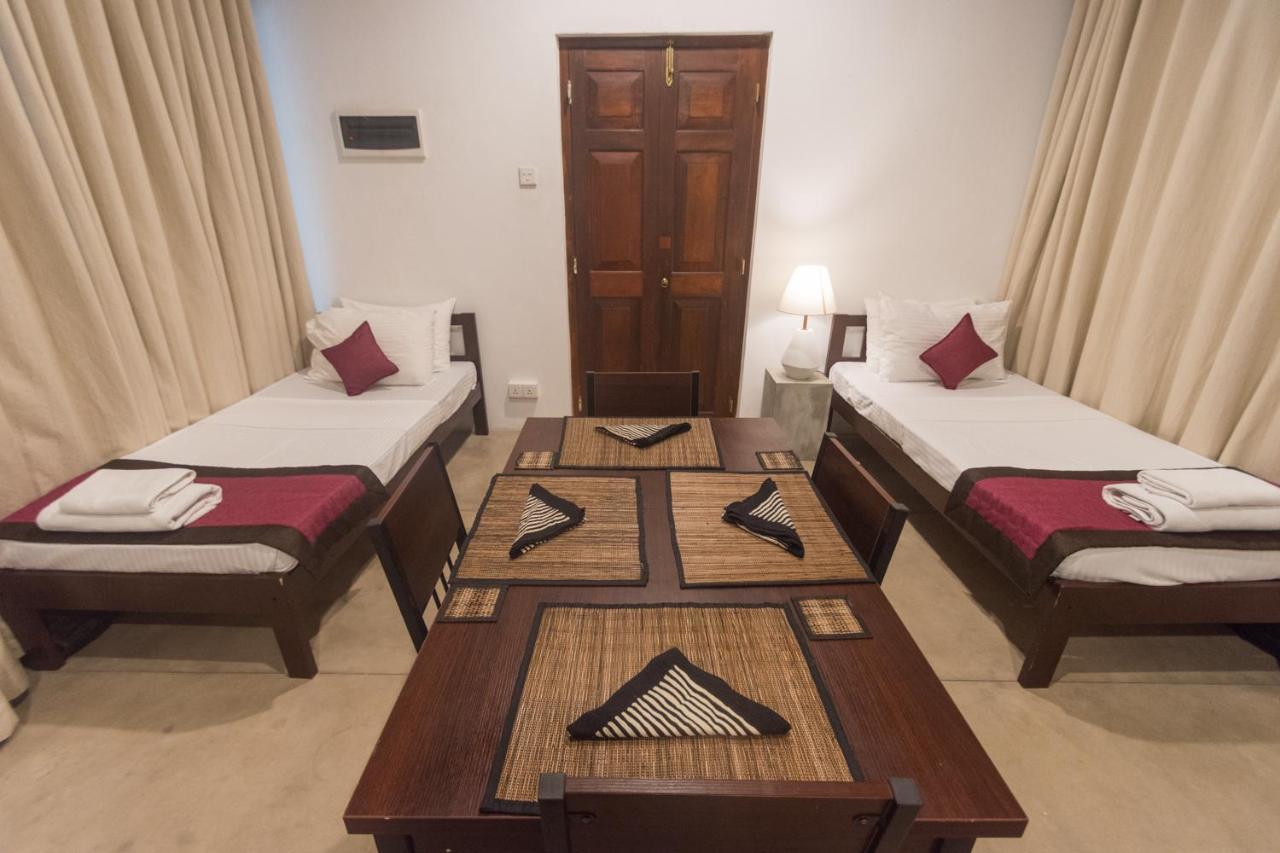 Om Shambhala Bed and Breakfast Colombo Exteriör bild