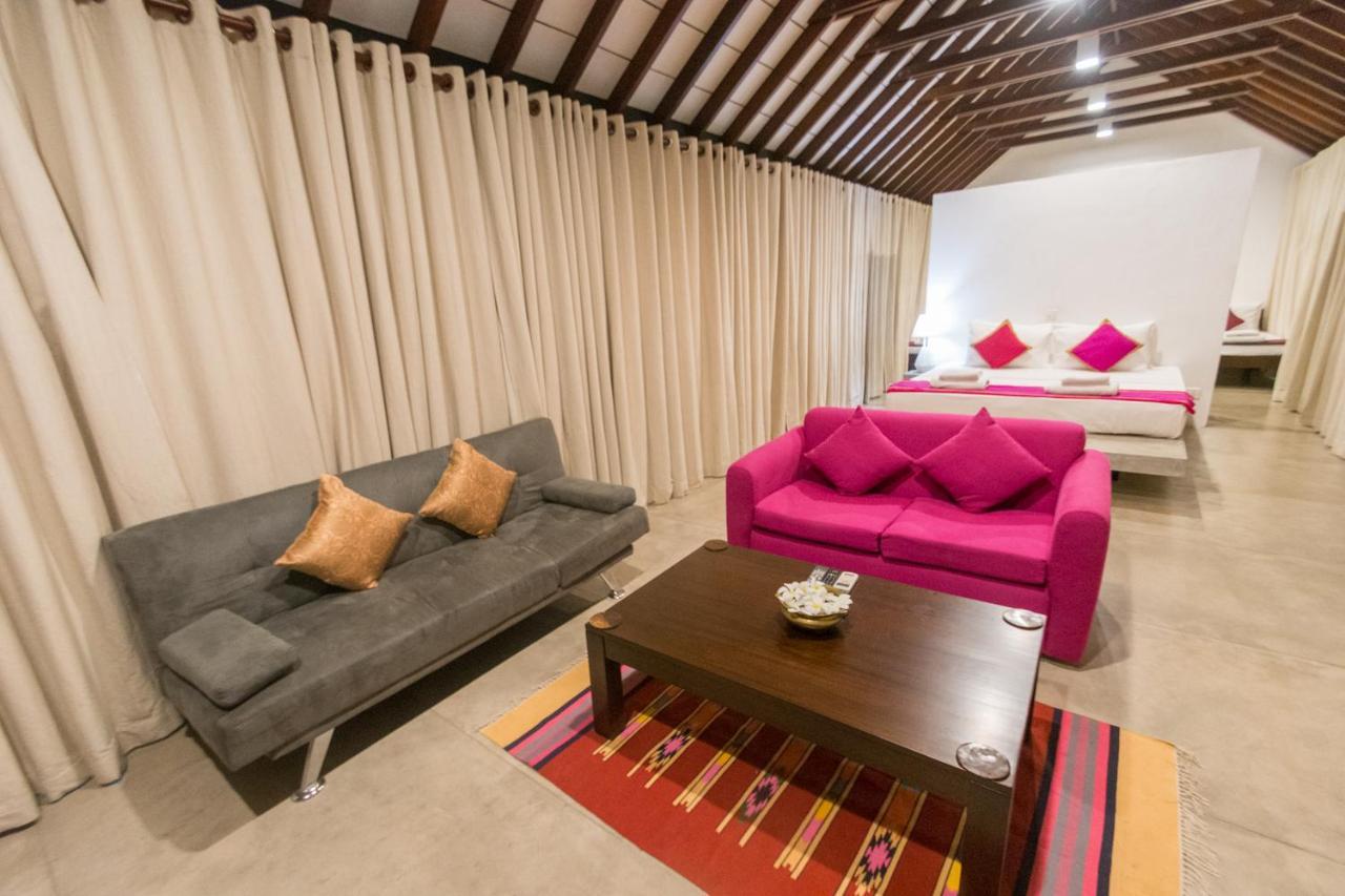 Om Shambhala Bed and Breakfast Colombo Exteriör bild