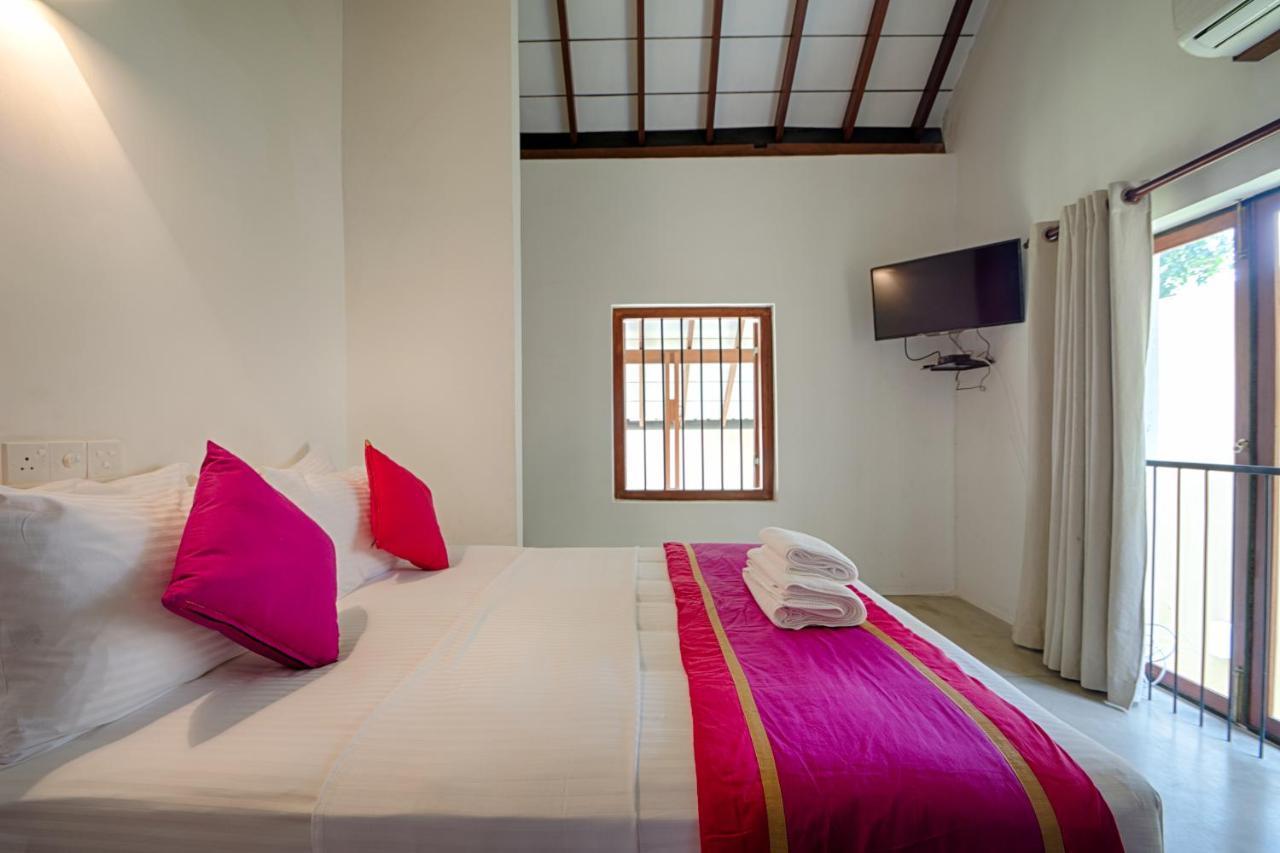Om Shambhala Bed and Breakfast Colombo Exteriör bild